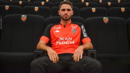 Thomas Monconduit (Amiens) signe au FC Lorient-5_3000x2000 (1)